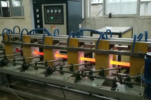 中频圆钢调质生产线实拍 中频麻豆福利导航加热设备
