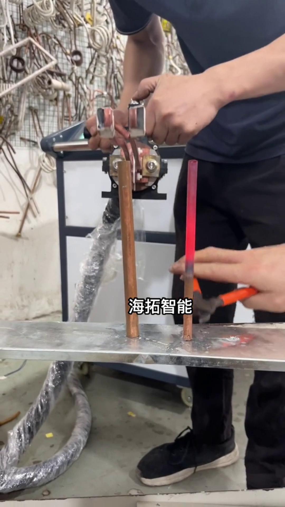 铜管加热退火有难度吗？没有！只要用了麻豆91精品国产蜜桃高清智能麻豆福利导航加热设备，什么淬火退火加热焊接一切都不是问题。 