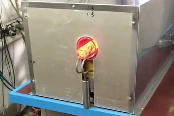 160KW超音频简易锻造加热炉，一拖二加热圆柱毛坯钢材料(图4)